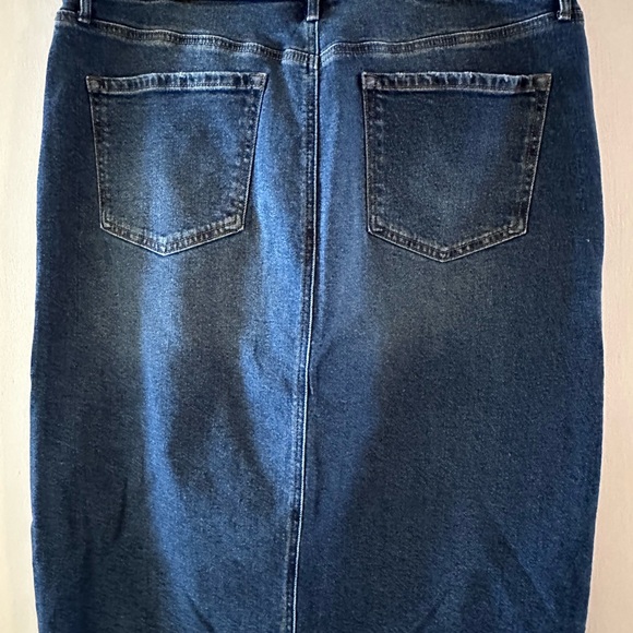 Sofia by Sofia Vergara Dark Blue Women's Jean Skirt - Picture 1 of 4